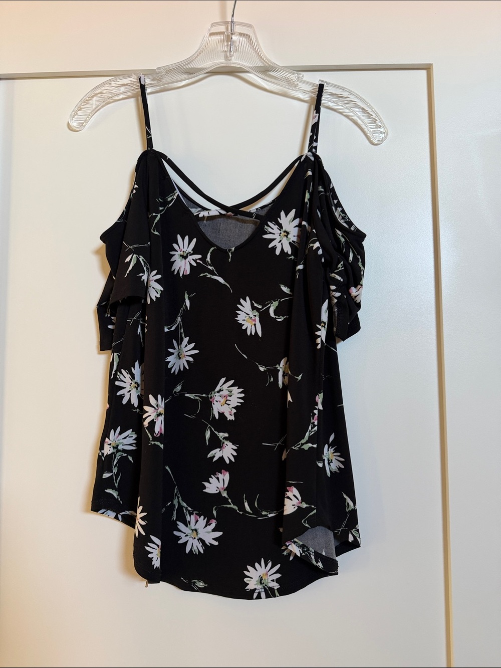 Kaileigh Black Cold-Shoulder Floral V-Neck Top
